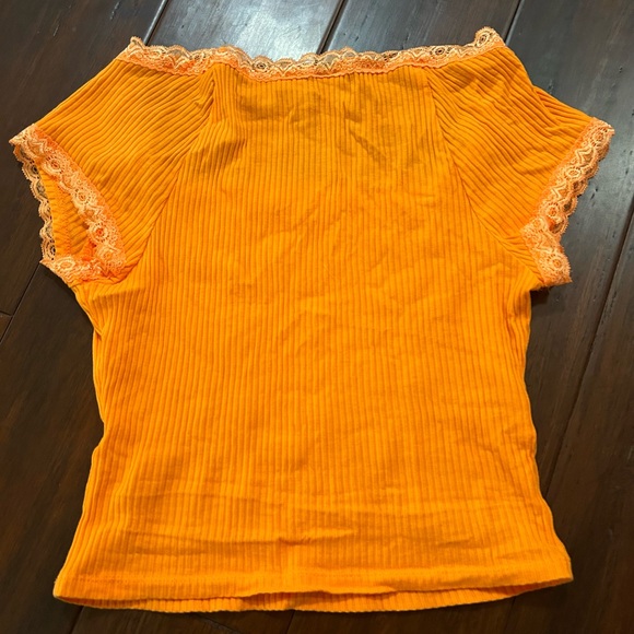 Orange top - Picture 2 of 2